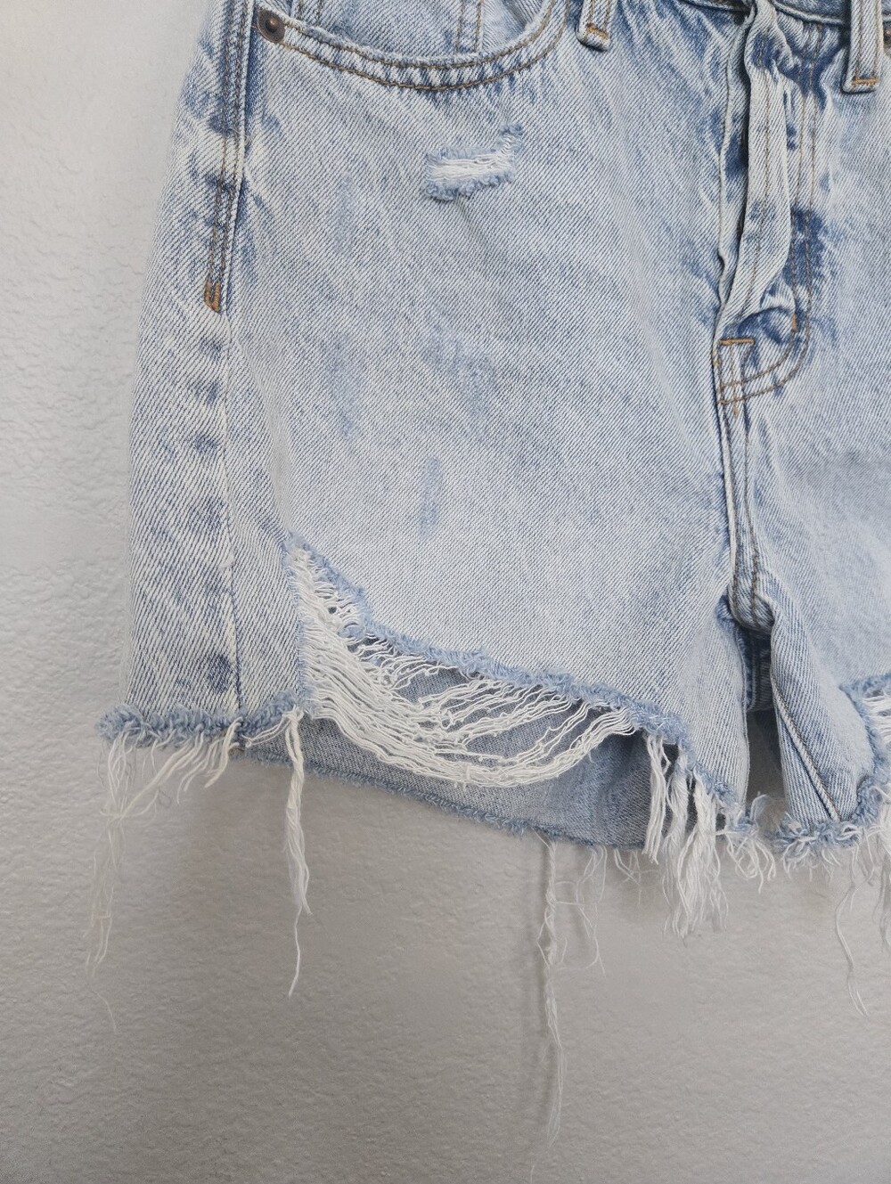 Pistola Distressed Light Wash Denim Shorts Size 25 - Picture 4 of 14
